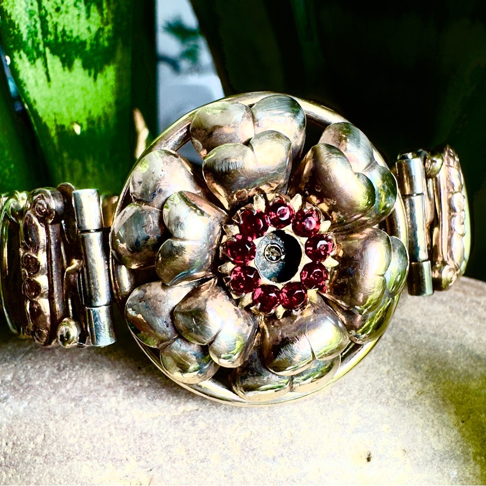 Lustern ‘sweetheart’ Stretch Bracelet